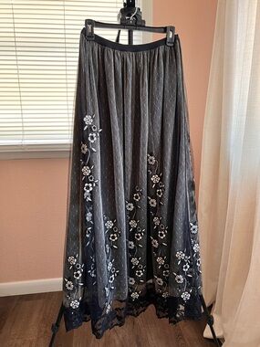 Rare NWT Red Valentino Black Floral Embroidered Maxi Skirt